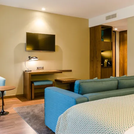 Vincci Liberdade Готель 4*