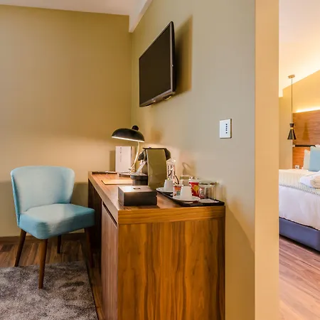 빈시 리베르다드 4*