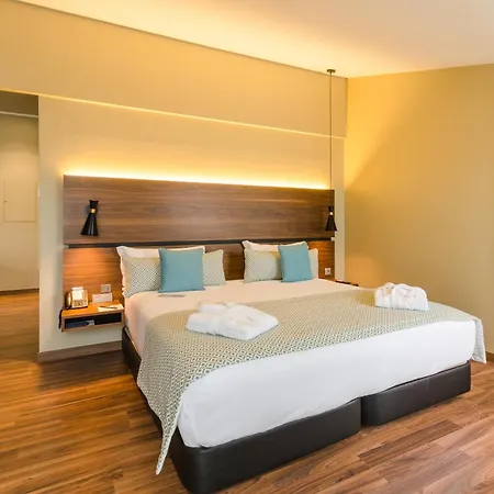 빈시 리베르다드 호텔 4*